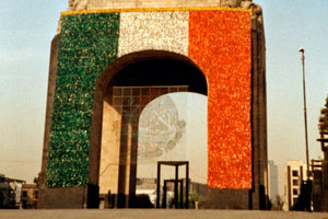13.12.1995 - Monumento de la Revolution