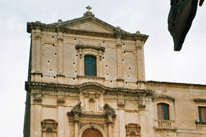 16-06-04 - Stop in Noto, a small city having lunatic Sicilian baroque 