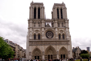 18.04.2008 - Notre Dame von vorne