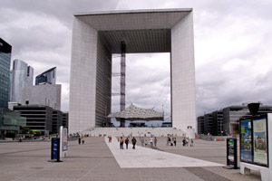 03.08.2008 - La Grande Arche, ein imposantes Gebäude