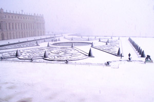 07.02.2009 - Die Gärten vom Schloss Versailles im märchenhaften Schnee