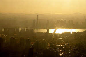 21-11-09 - View from the Seoul Tower to Seoul in the sunset light