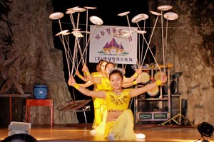 29.11.2009 - Vorführung in der Eonyang Amethyst Höhle