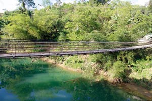 08.01.2016 - Bambus Brücke über Sipatan Fluß