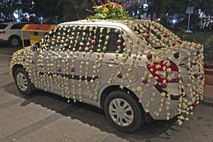13-12-15 - Wedding car in front of FourPoints hotel