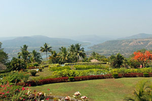 06-02-16 - Riverview Resort in Chiplun - Vista from my balcony