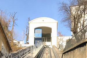 23-12-18 - Funicular to the old city