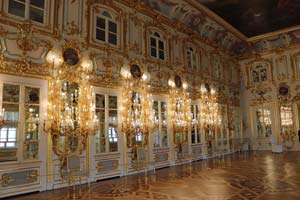 05.10.2019 - Im Schloss Peterhof auf der Insel Peterhof etwas ausserhalb von Sankt Petersburg