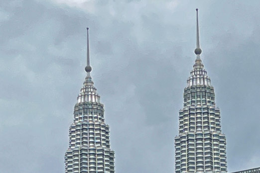 14.12.2025 - Die berühmten Petronas Towers in Kuala Lumpur